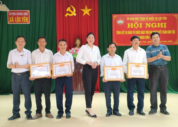 Lộc Yên khen thưởng 7 tập thể, cá nhân xuất sắc trong 20 năm tổ chức Ngày hội Đại đoàn kết toàn dân tộc